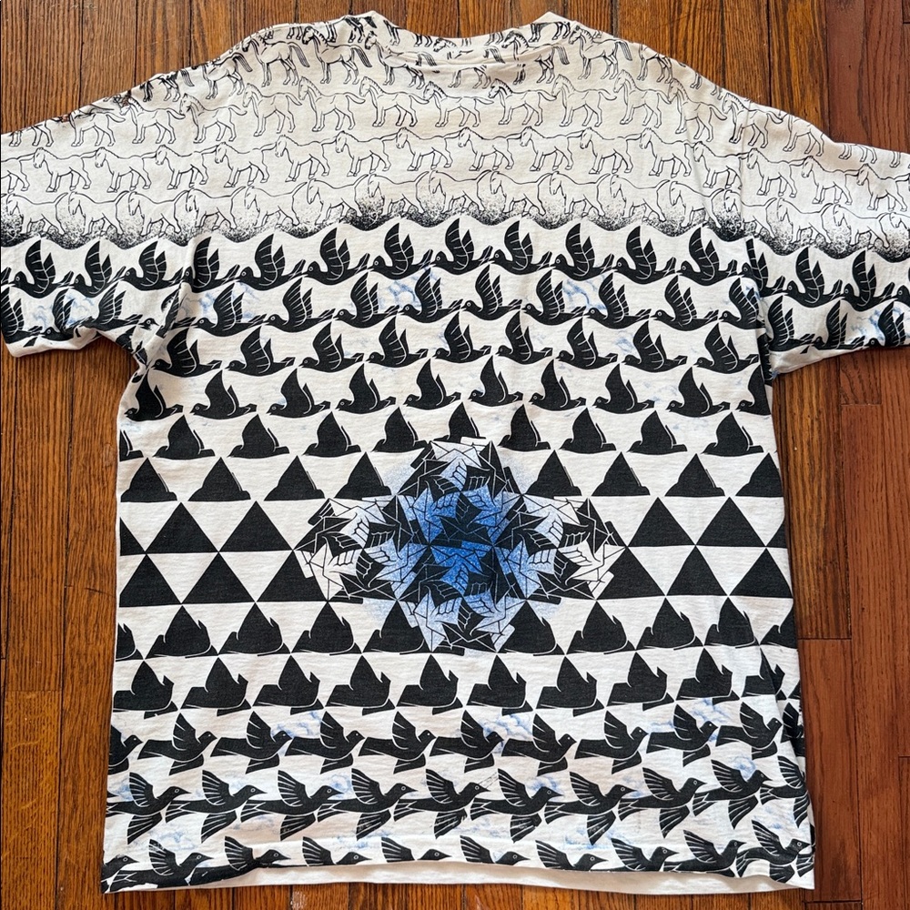 Early 1990’s M.C. Escher AOP Vintage Single Stitch T-Shirt Andazia - Picture 2 of 16